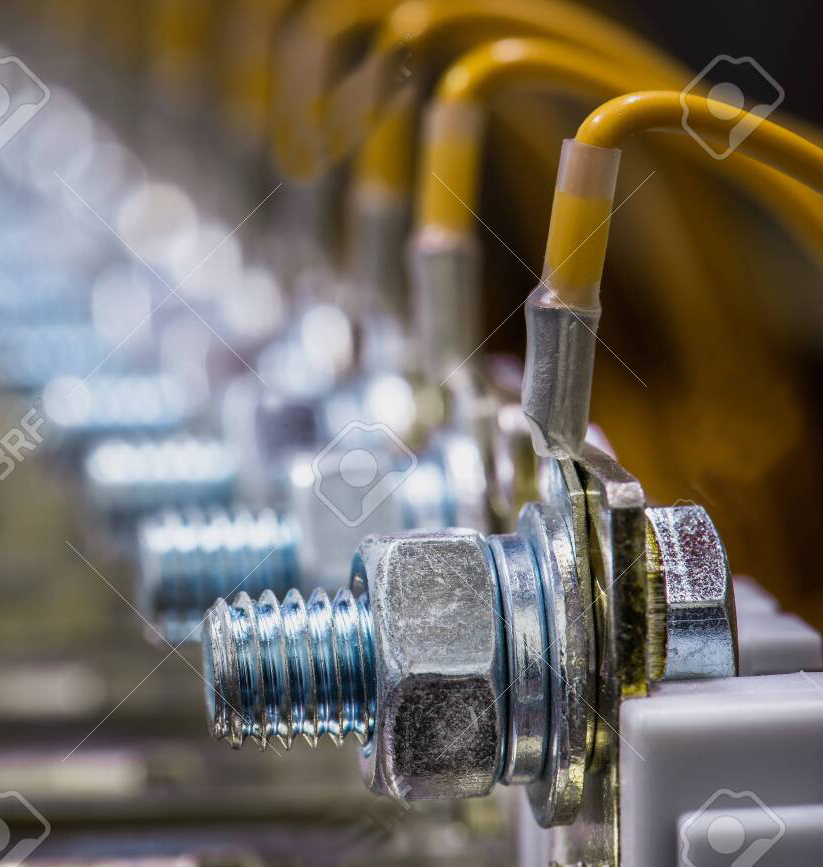 142160319-joint-of-electric-cable-with-copper-busbar-by-bolts-and-nuts-in-electrical-power-supply-switchboard.jpg